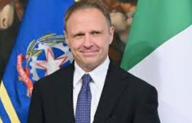 Al momento stai visualizzando Buona la prima per il neo Ministro Lollobrigida