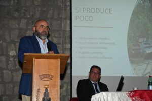 Scopri di più sull'articolo Più Controlli a Scaffale per Difendere il Vero Miele Italiano