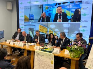 Scopri di più sull'articolo Giornata Mondiale delle Api: a Pescasseroli parole chiare per difendere la biodiversità